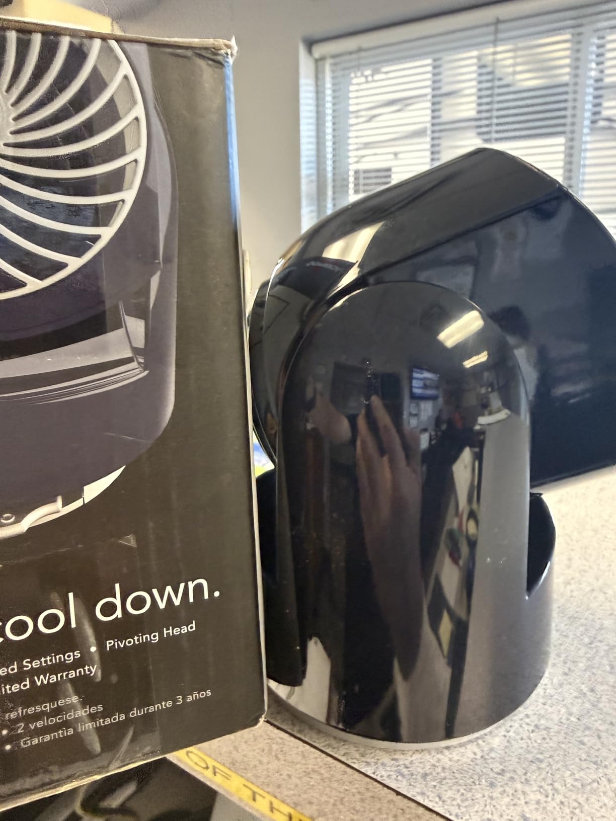 Vornado Flippi V6 Compact Air Circulator Fan, Quiet Portable Travel Fan for Desk or Bedroom, Adjustable Head, 2 Speeds, Bliss Blue customer photo 1