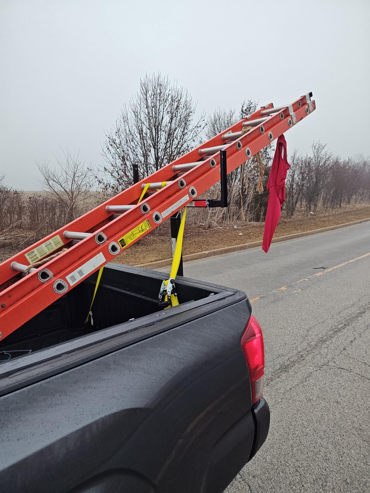 MaxxHaul 70231 Hitch Mount Pick Up Truck Bed Extender For Ladder, Rack, Canoe, Kayak, Long Pipes and Lumber) , Black , 37 x 19 x 3 inches customer photo 1