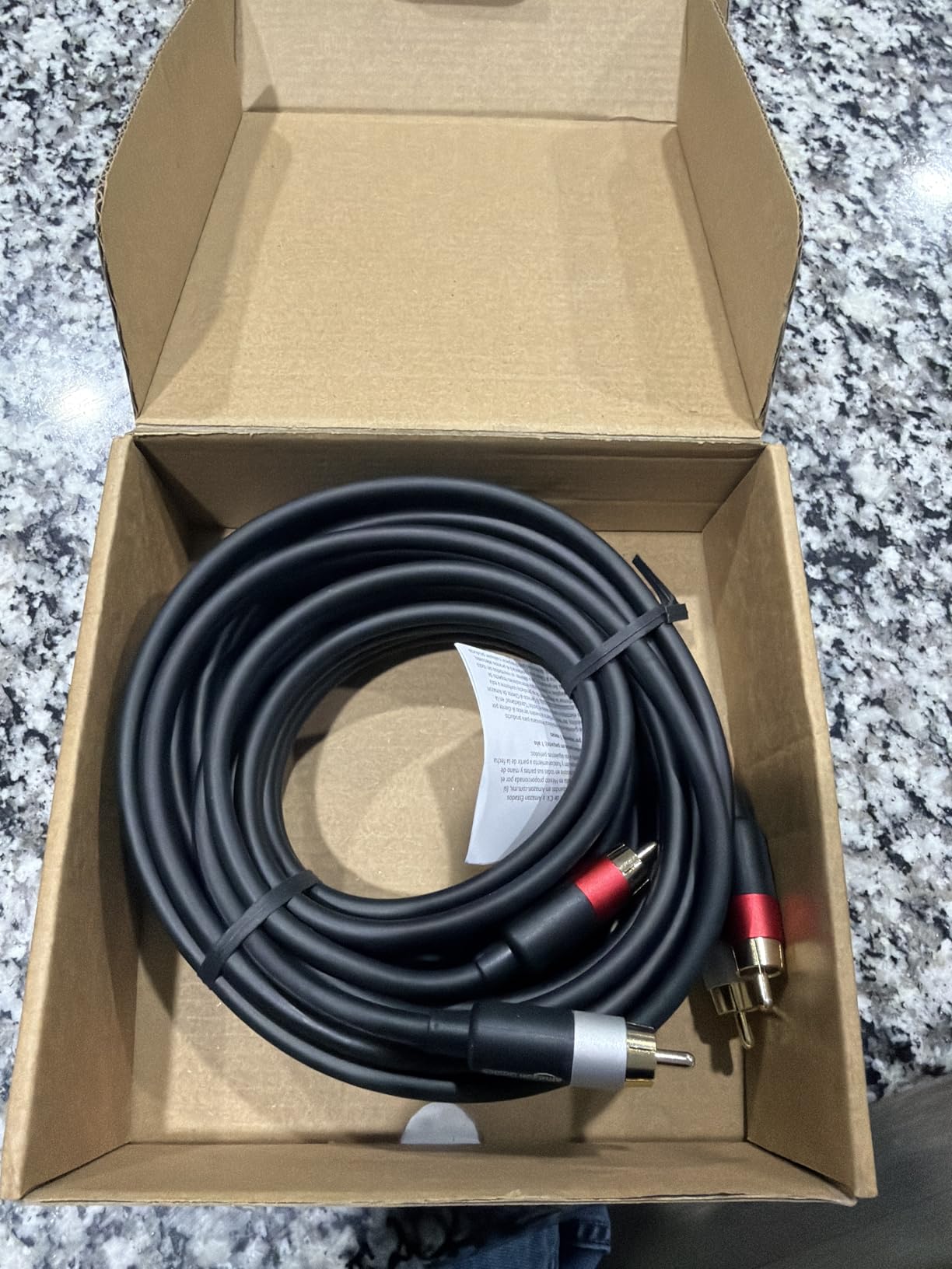 Amazon Basics 2 RCA Audio Cable for Amplifier, Active Speakers, Subwoofer or Hi-Fi System with Gold-Plated Plugs, 8 Feet, Black customer photo 1