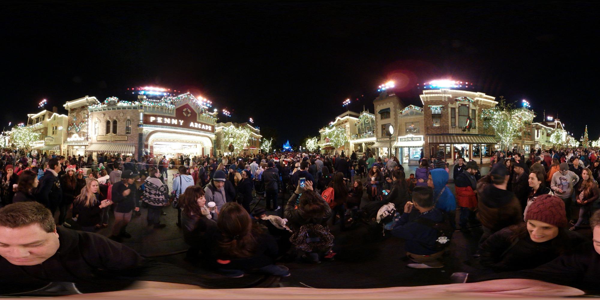 Samsung Gear 360 Real 360° High Resolution VR Camera (US Version with Warranty) customer photo 2