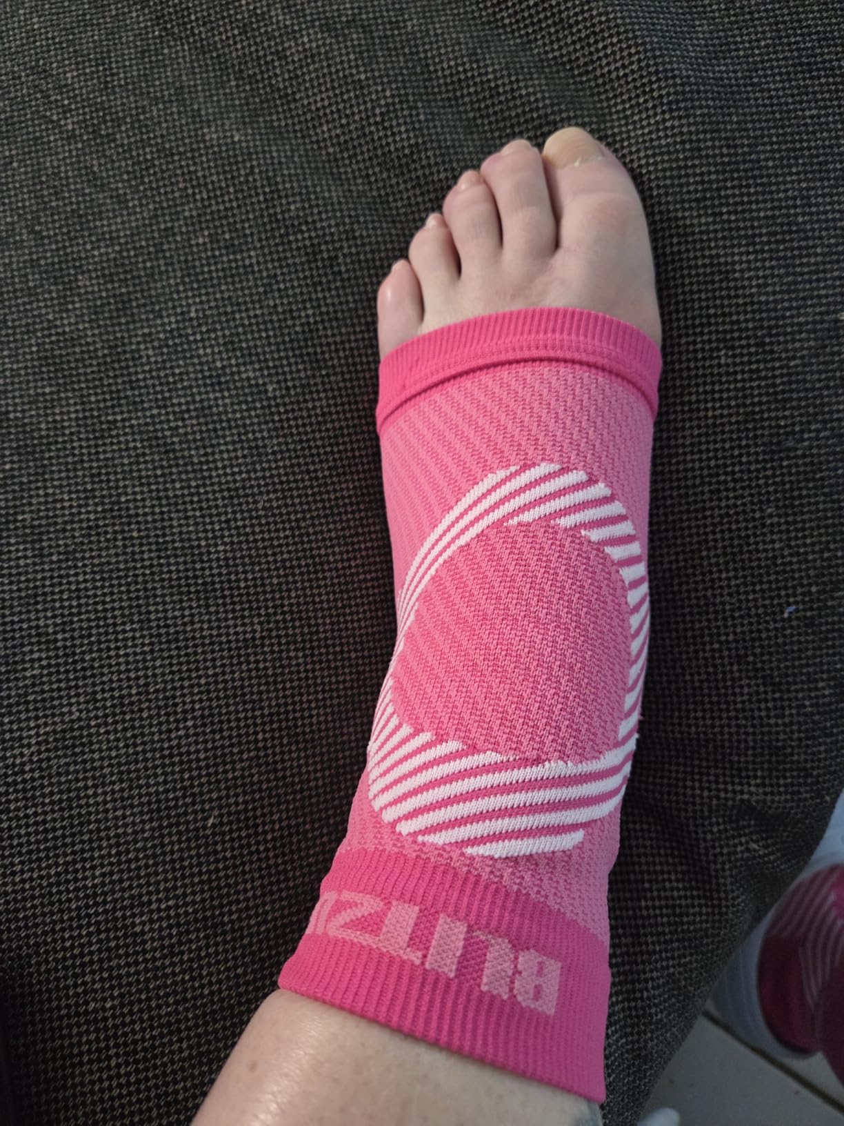 Compression Socks for Plantar Fasciitis, Achilles Tendonitis, Arthritis Relief, Ankle Brace Compression Sleeve with Foot Arch Support, Ankle Wrap for Women, Men, Swelling & Heel Pain Black L-XL customer photo 1