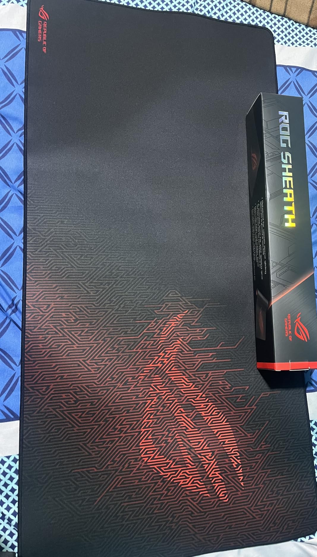 ASUS ROG Sheath Gaming Mouse Pad - 35.4