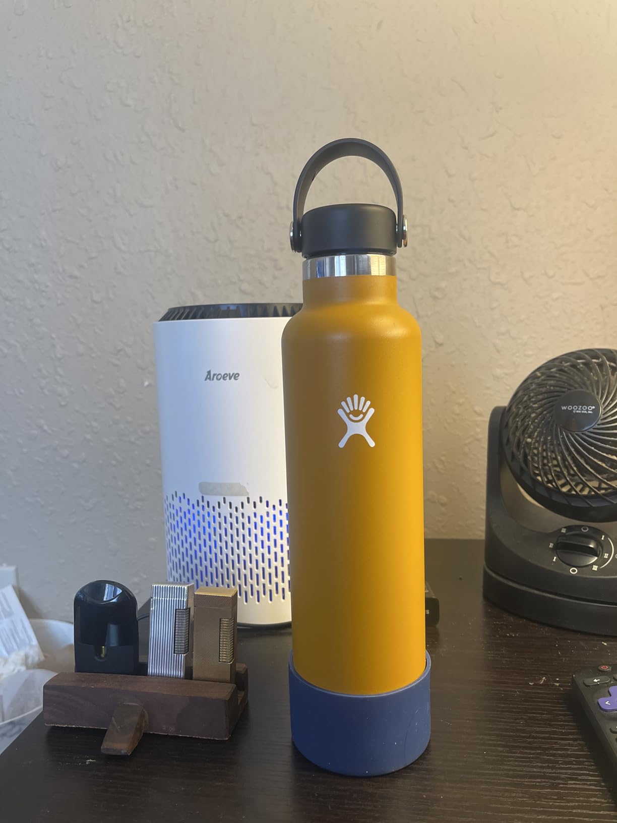Hydro Flask Water Bottle - Insulated Stainless Steel - Non Spill, Leakproof in 24 Oz Black customer photo 1