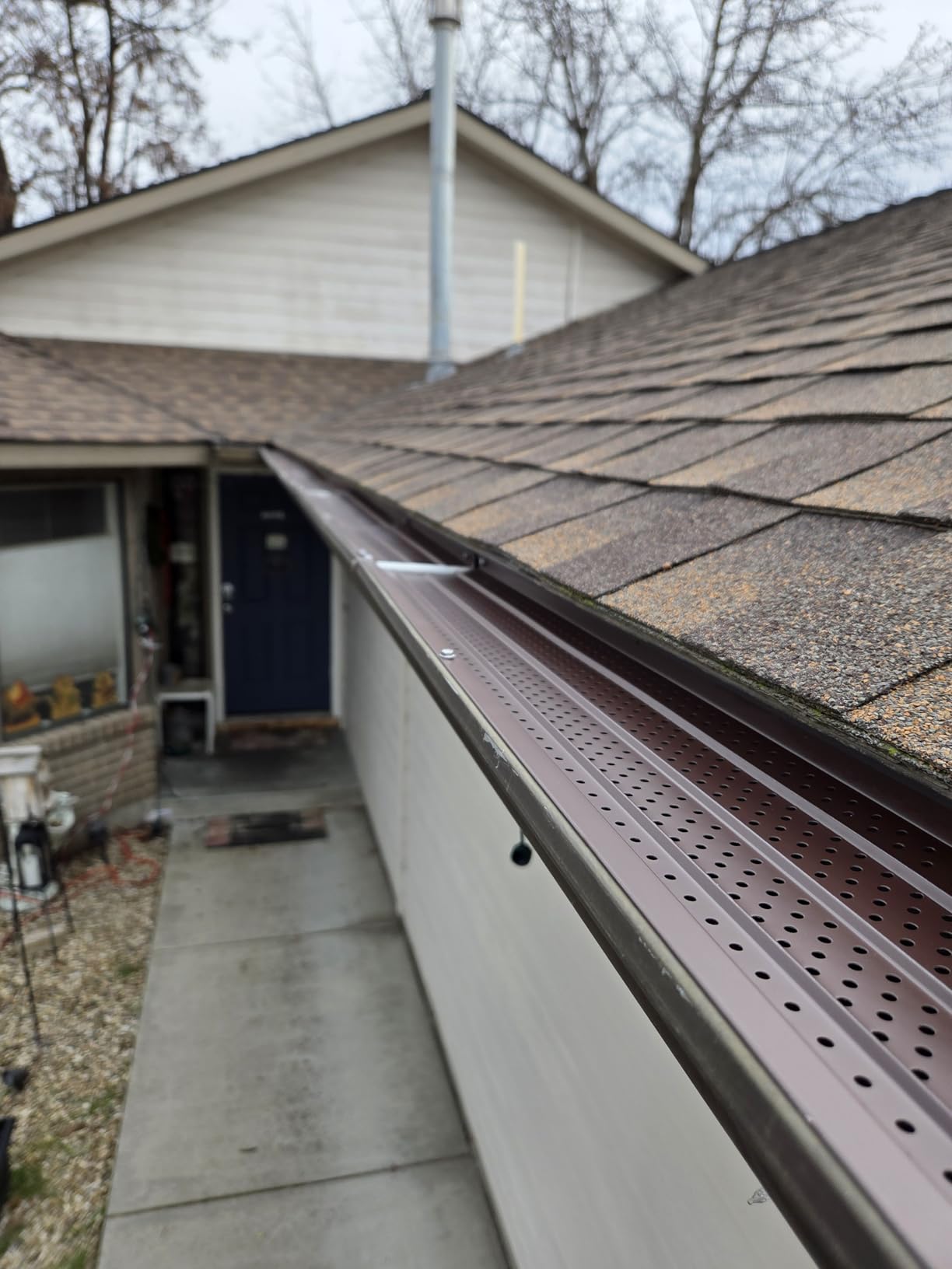 FlowGuard Gutter Guard, USA Made Professional DIY 5 Inch 50-Year Gutter Cover Leaf Protection System - Thermal Thaw Black - Aluminum - 102 Feet - by FlexxPoint customer photo 2