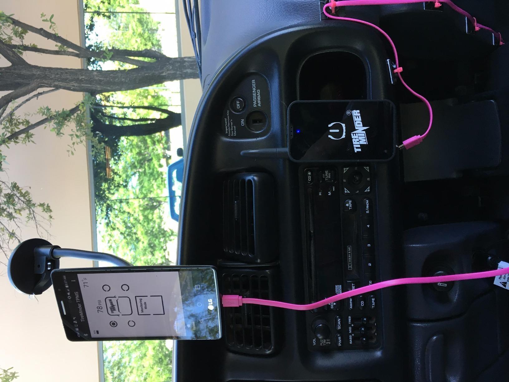 TireMinder Smart TPMS with 6 Transmitters for RVs, MotorHomes, 5th Wheels, Motor Coaches and Trailers customer photo 2