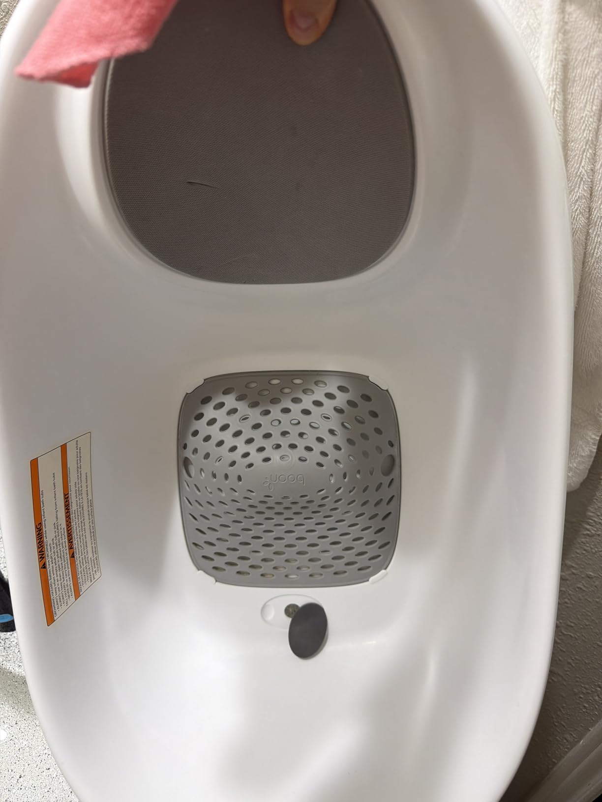Boon Soak 3 Stage Baby Bathtub - Baby Bath Tub with Three Support Positions for Newborn to Toddlers - Color Changing Drain Plug customer photo 2