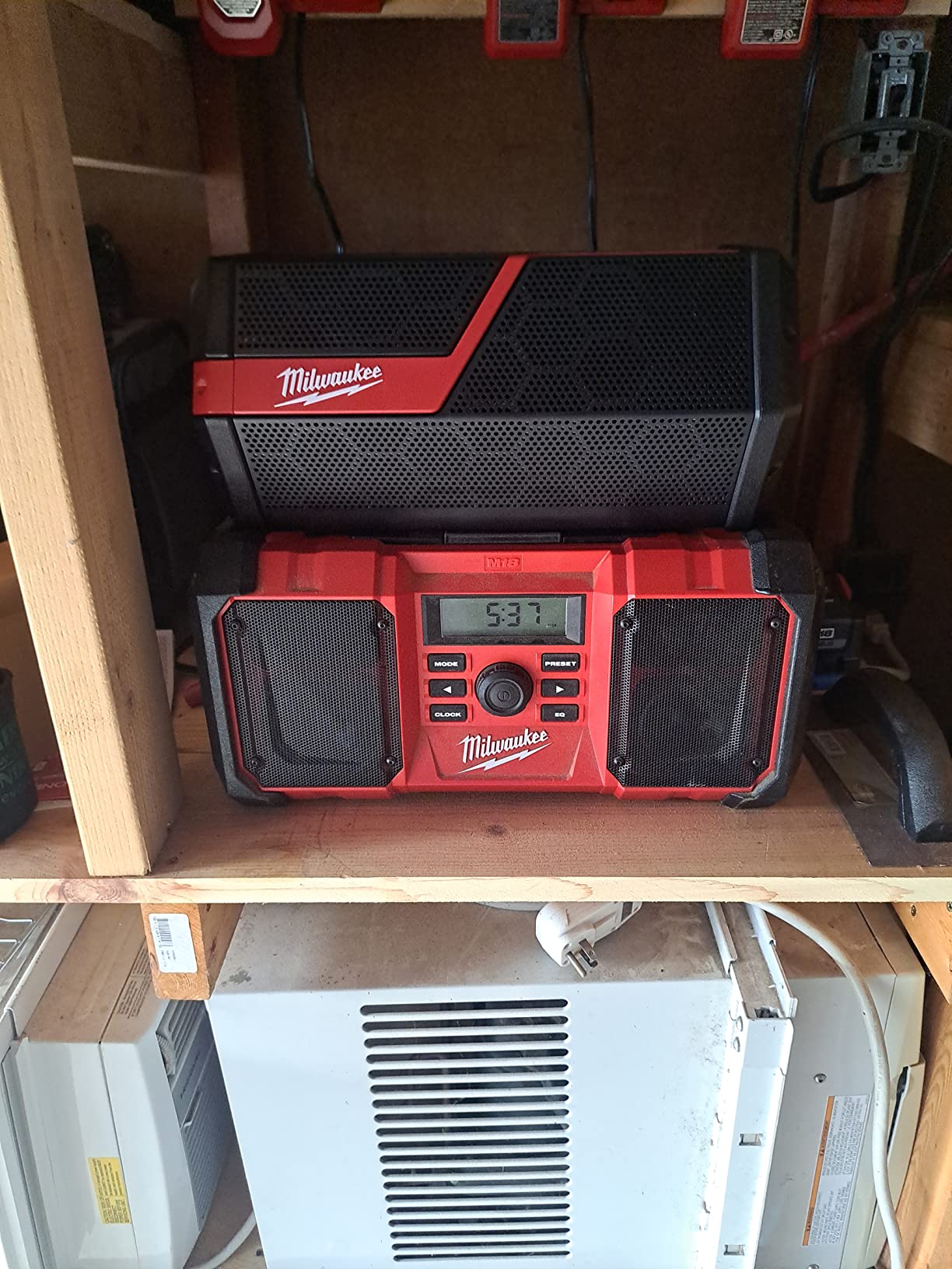 Milwaukee 2891-20 Wireless Jobsite Speaker with Bluetooth customer photo 1