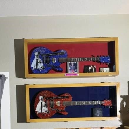 PENNZONI Electric Guitar Display Case - Acrylic Electric Guitar Case - Guitar Display Case Wall Mount, Guitar Wall Case Made from Hardwood Frame & Clear Acrylic | Black w/Black Felt customer photo 2