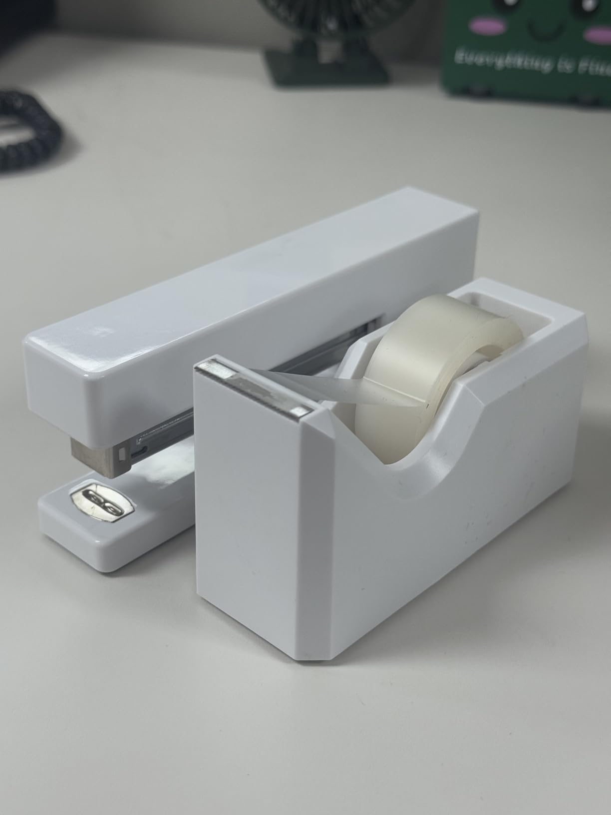 JAM PAPER Office & Desk Sets - 1 Stapler & 1 Tape Dispenser - Gold - 2/Pack customer photo 1