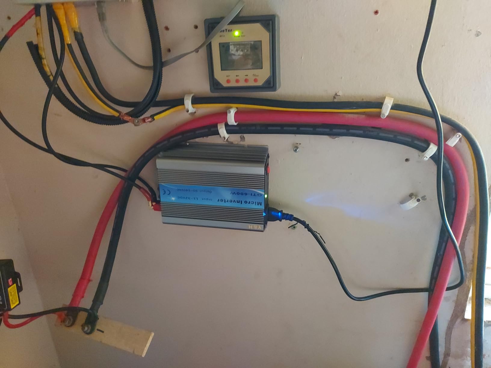 Y&H Grid Tie Inverter 600W Stackable DC30-55V PV Input AC110V MPPT Pure Sine Wave Micro Inverter fit for 30V 36V Solar Panel/36V Battery customer photo 1