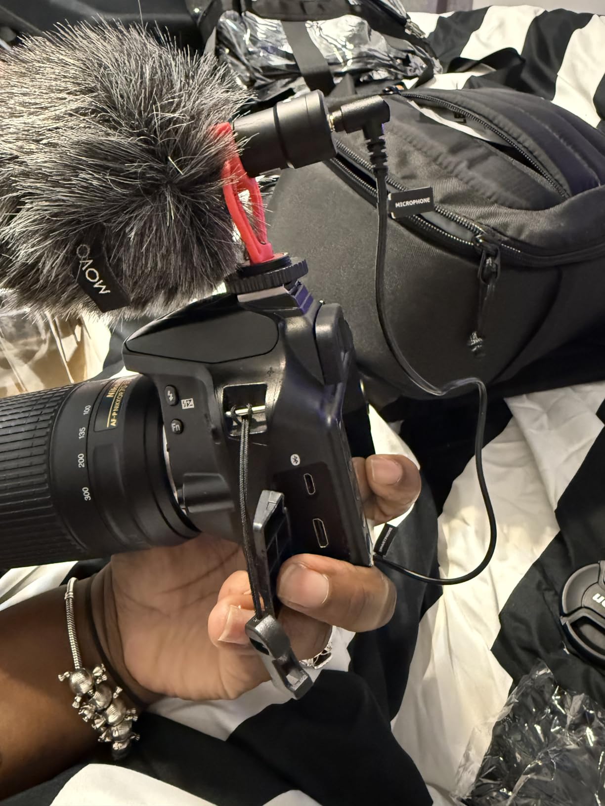 Movo VXR10 Universal Shotgun Mic for Camera - Camera Microphone for DSLR, iPhone and Android Smartphones - Compatible with Canon EOS, Nikon, and Sony Cameras - Professional Video Microphone customer photo 3