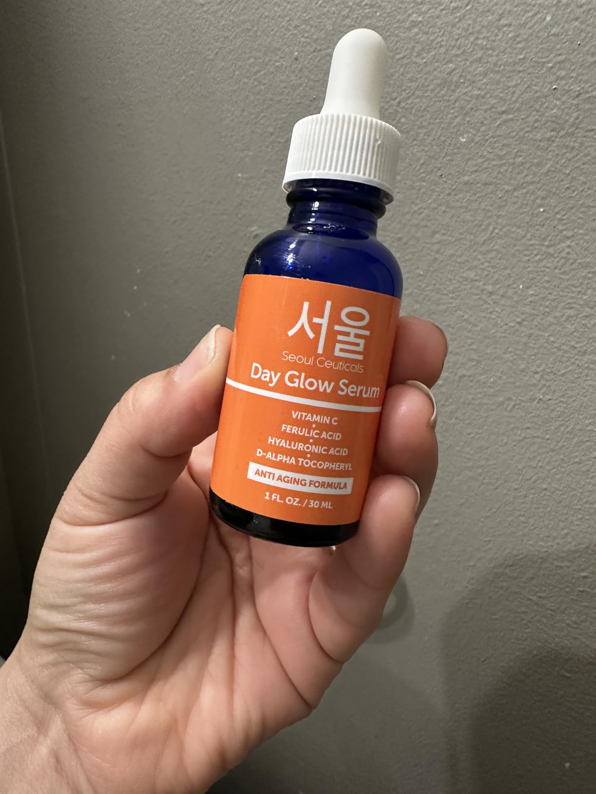 SeoulCeuticals Korean Skin Care 20% Vitamin C Hyaluronic Acid Serum + CE Ferulic Acid - Potent Anti Aging, Anti Wrinkle Korean Beauty 1oz customer photo 2