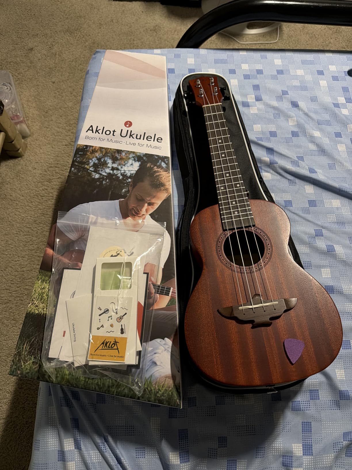 AKLOT Soprano Ukulele Solid Mahogany 21 inch for Professional Beginners Adults Kit with Free Online Lesson and Uke Accessories customer photo 1