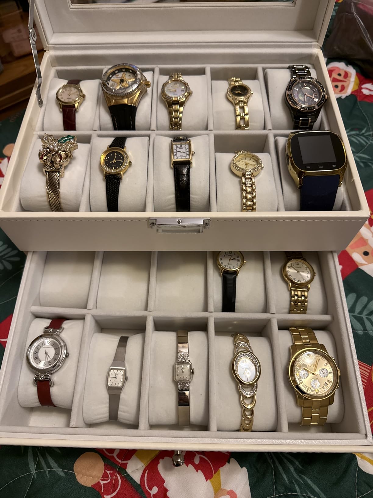BEWISHOME Watch Case, 20-Slot Watch Box Organizer for Men with Large Glass Lid, Removable Watch Pillows, Black SSH04B customer photo 1