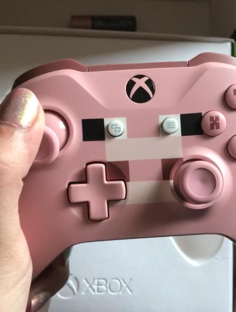 Microsoft Xbox Wireless Controller - Minecraft Pig - Xbox One (Discontinued) customer photo 1