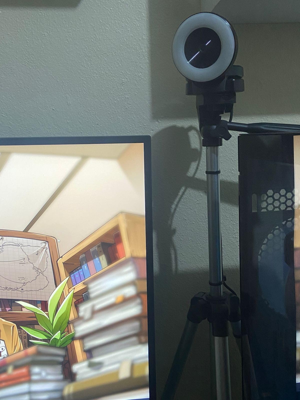 Razer Kiyo Streaming Webcam: 1080p 30 FPS / 720p 60 FPS - Ring Light w/Adjustable Brightness - Built-in Microphone - Advanced Autofocus customer photo 1