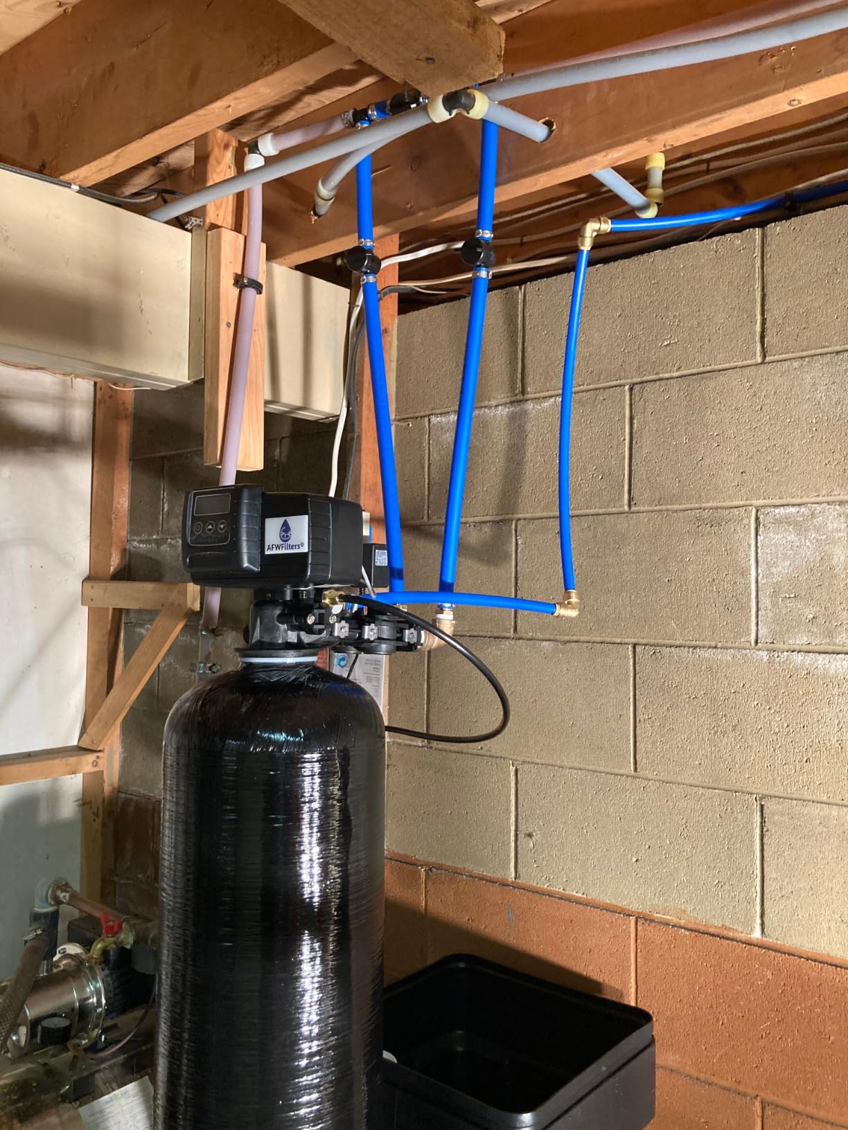 Fleck IRON Pro 2 AFW Filters Combination Water Softener Iron Filter 5600SXT Digital Metered Valve for Whole House (48,000 Grains, Black) customer photo 1
