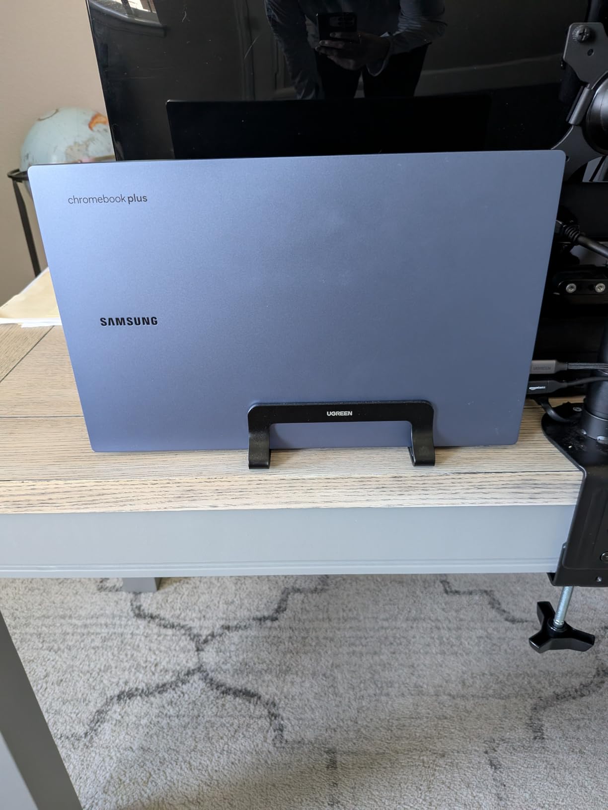 OMOTON Vertical Laptop Stand Holder, Desktop Aluminum Stand for MacBook with Adjustable Dock Size, Fits All MacBook, Surface, Chromebook and Gaming Laptops (Up to 17.3 inches), Black customer photo 2