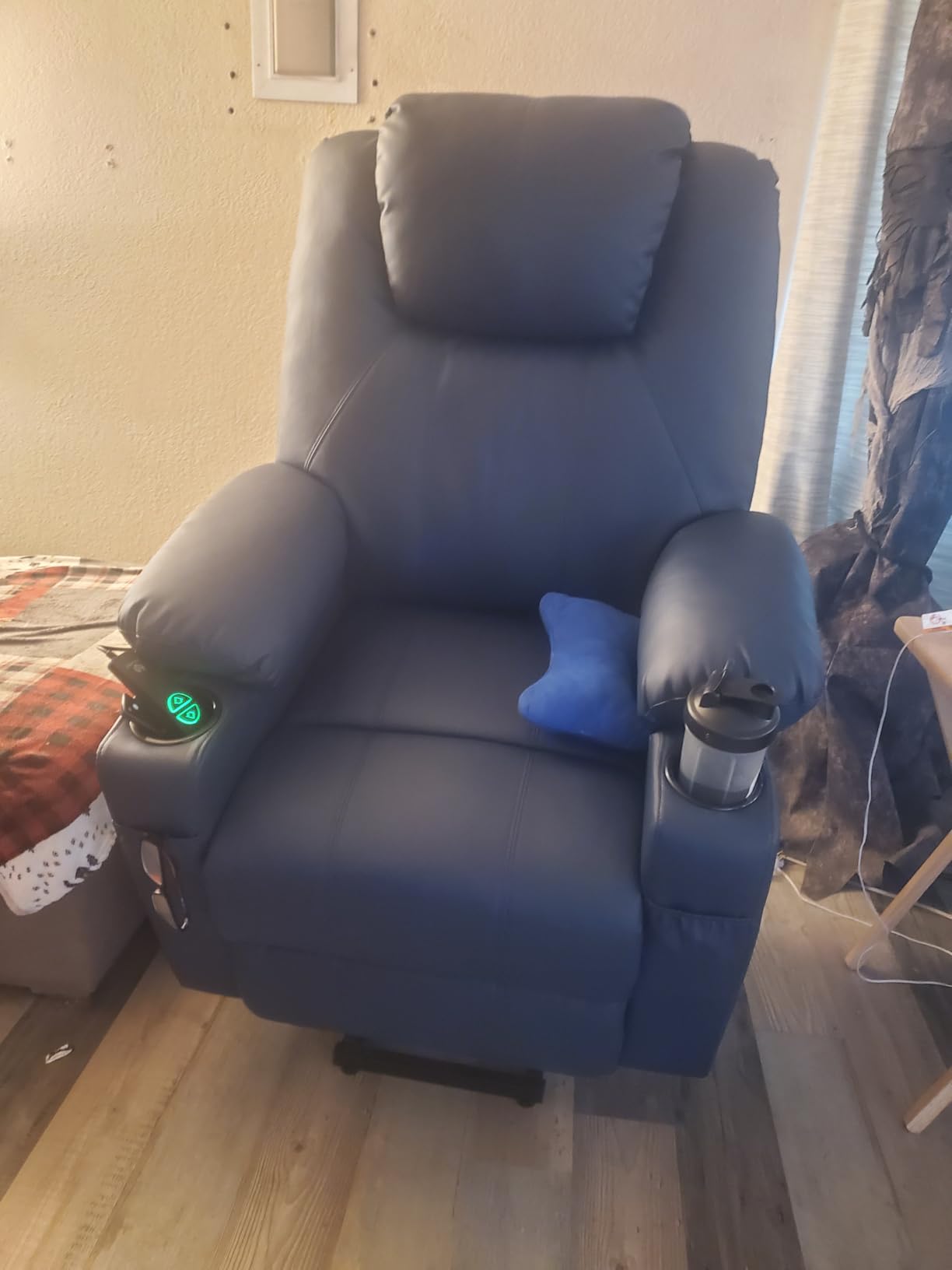 MCombo Electric Power Lift Recliner Chair Sofa with Massage and Heat for Elderly, 3 Positions, 2 Side Pockets, and Cup Holders, USB Ports, Faux Leather 7040 customer photo 2
