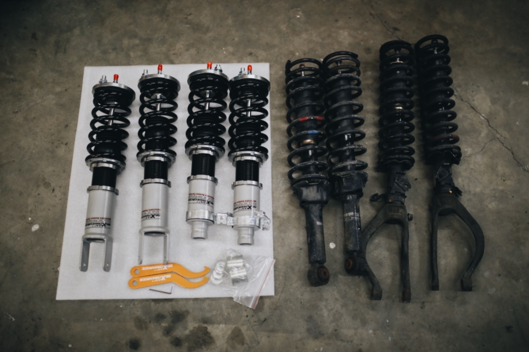 maXpeedingrods Coilovers for Honda Civic 1988-2000, for Honda CRX 1988-1991, for Delsol 1992-1995, for Acura Integra 1990-2001, 24 Levels Damper Adjustable Coilovers Suspension Lowering Kit customer photo 2