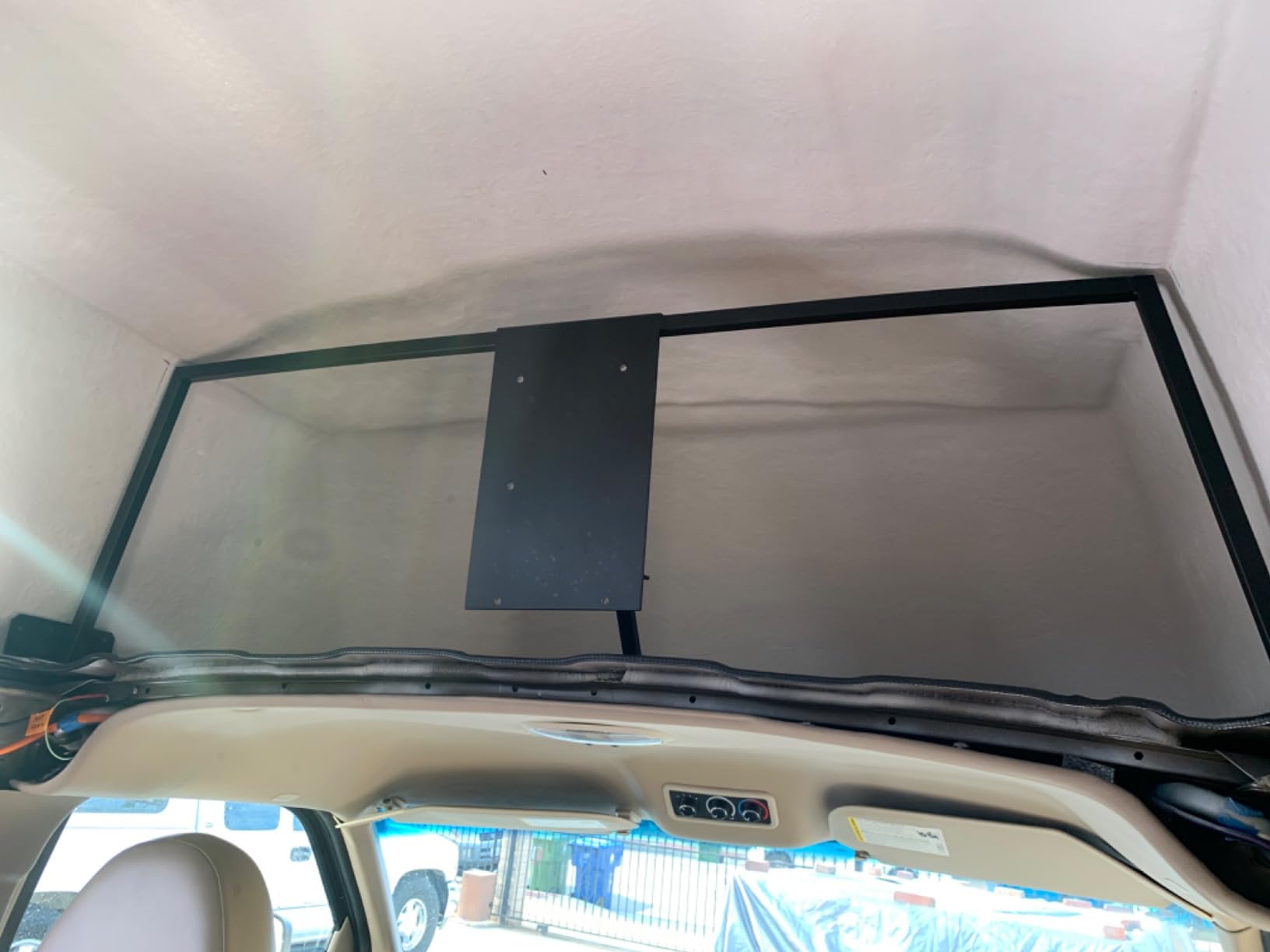 Mount-It! Lockable RV TV Mount 23-43 Inch, Full Motion RV TV Wall Mount for Camper & Travel Trailer, Quick Release Locking Arm RV TV Bracket, VESA 75x75-200x200, 77 lb customer photo 2
