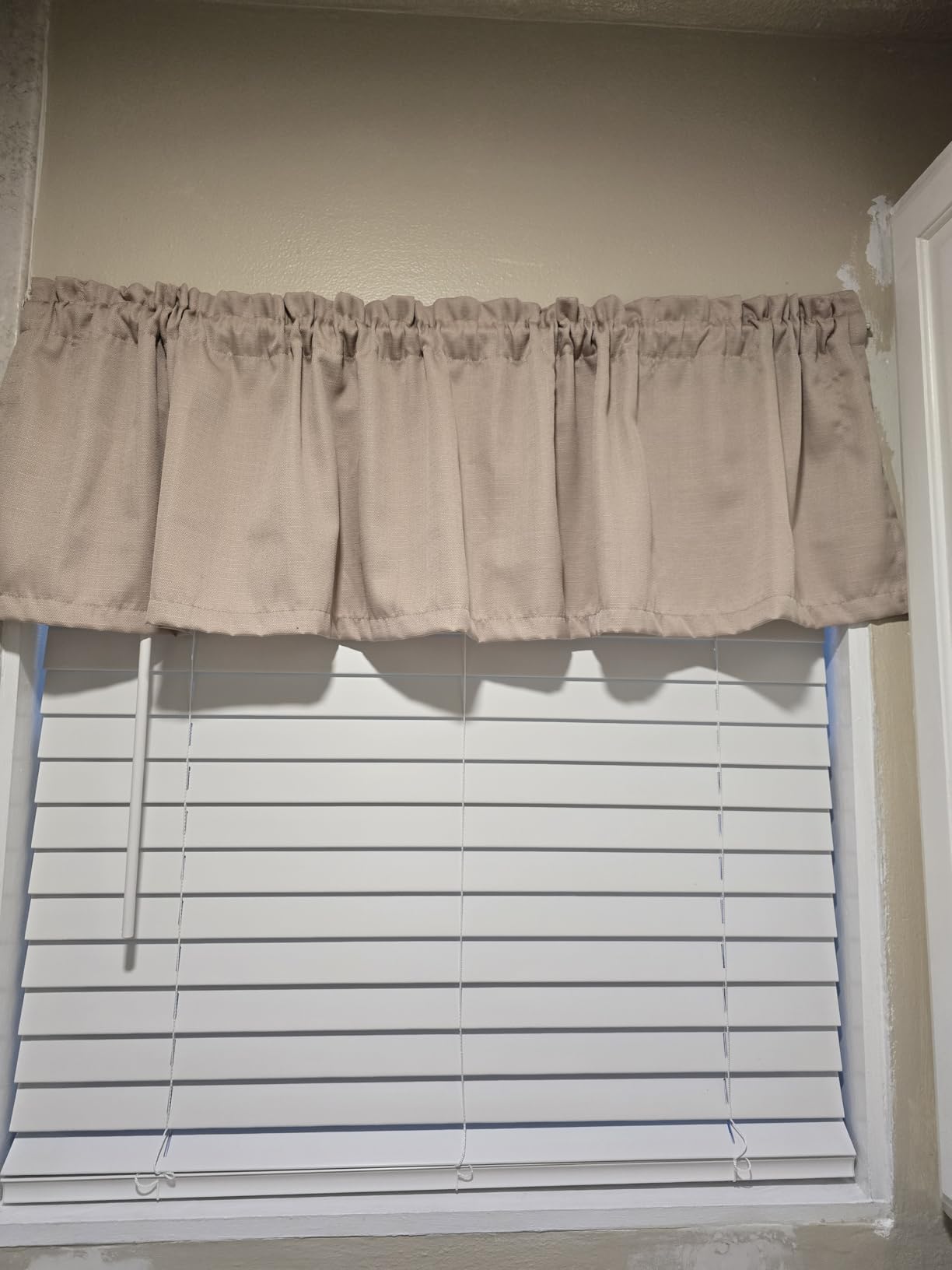 ARLO BLINDS Faux Wood Blinds with Crown Valance - 34