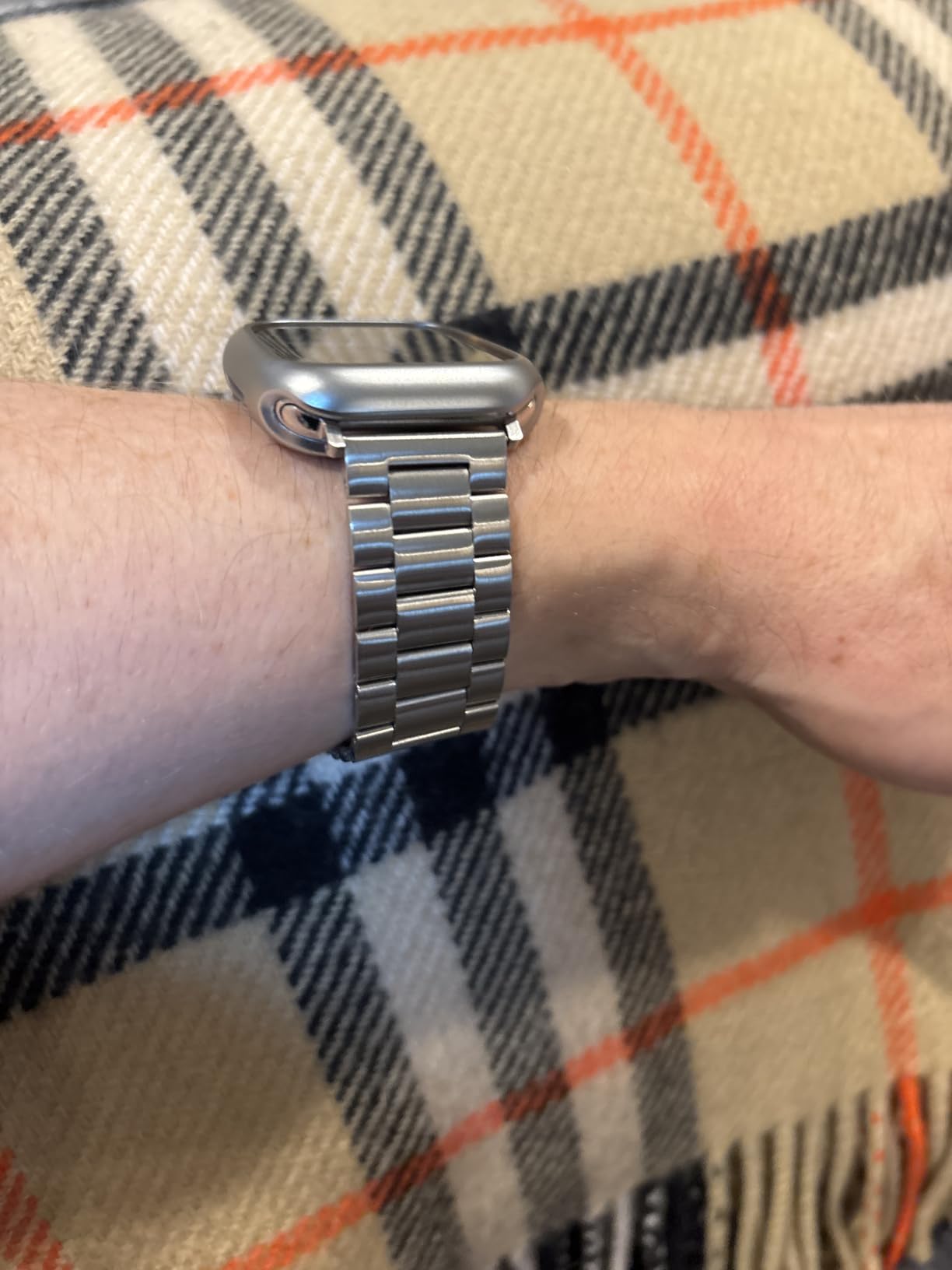 Fullmosa Metal Band Compatible with Apple Watch Bands 45mm 44mm 42mm 46mm 49mm 41mm 40mm 38mm, iWatch Band with Case for Apple Watch Series 11 10 9 8 7 6 5 4 3 2 1 SE3/2/1 Ultra3/2/1, Silver customer photo 2