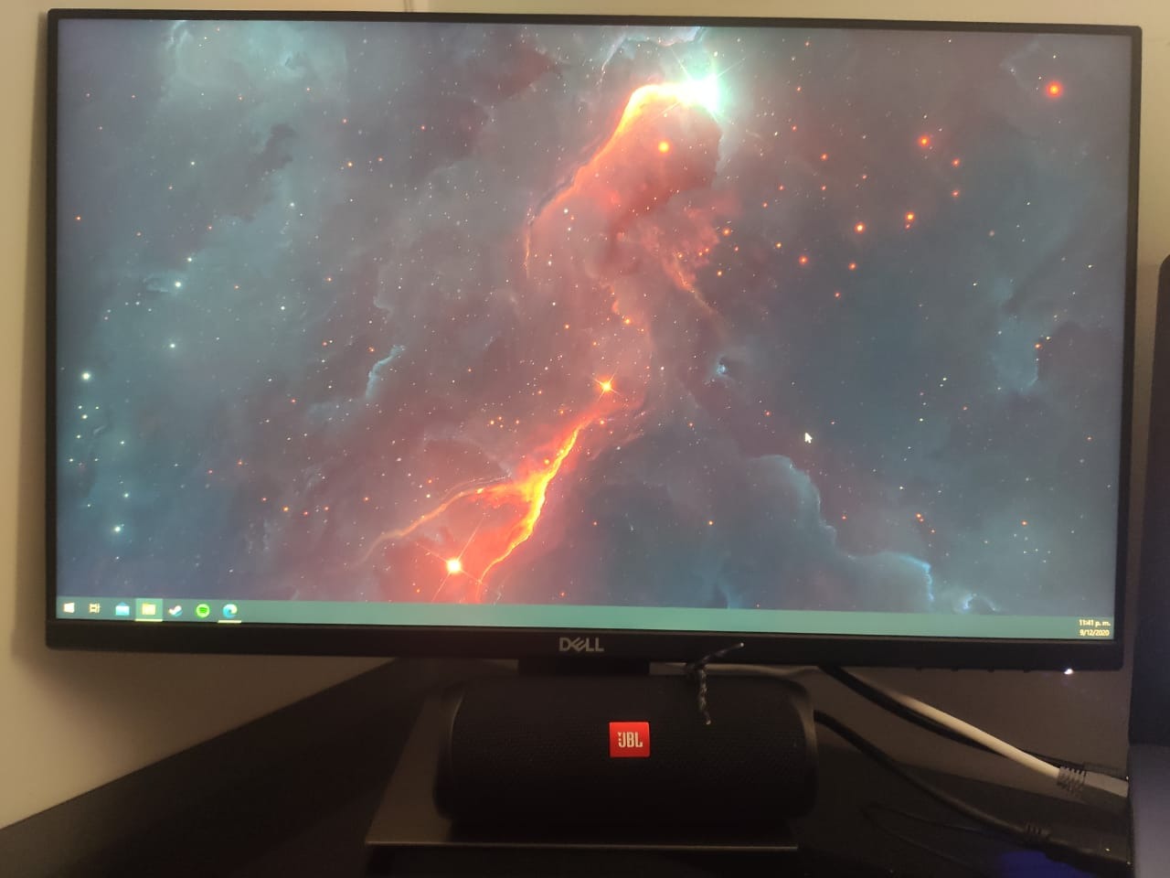 Dell P2419H 24 Inch LED-Backlit, Anti-Glare, 3H Hard Coating IPS Monitor - (8 ms Response, FHD 1920 x 1080 at 60Hz, 1000:1 Contrast, with ComfortView DisplayPort, VGA, HDMI and USB), Black customer photo 2