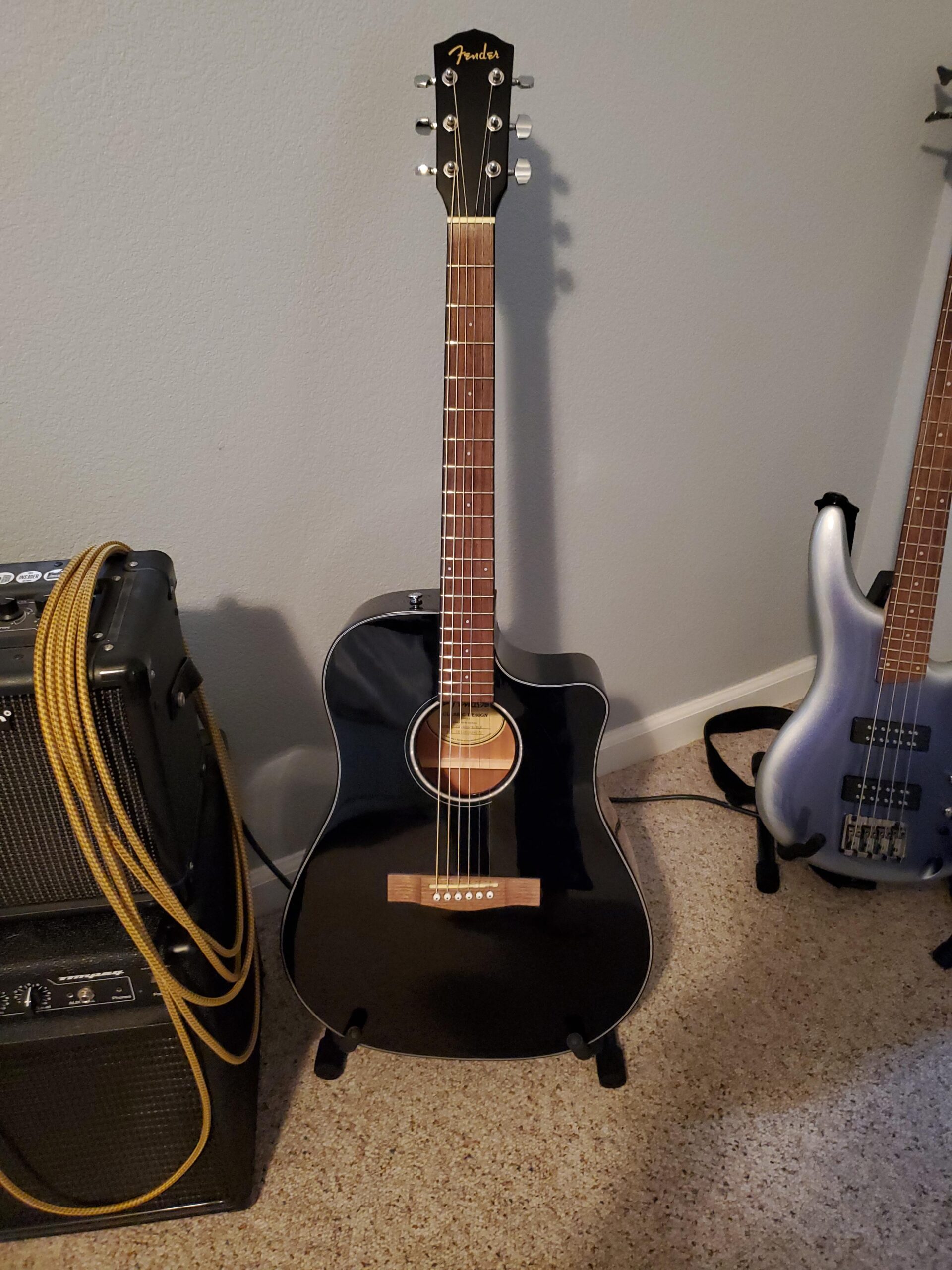 Fender CD-60SCE All-Mahogany Dreadnought Cutaway Acoustic Electric Guitar, Fishman Pickup and Preamp System, Natural customer photo 2