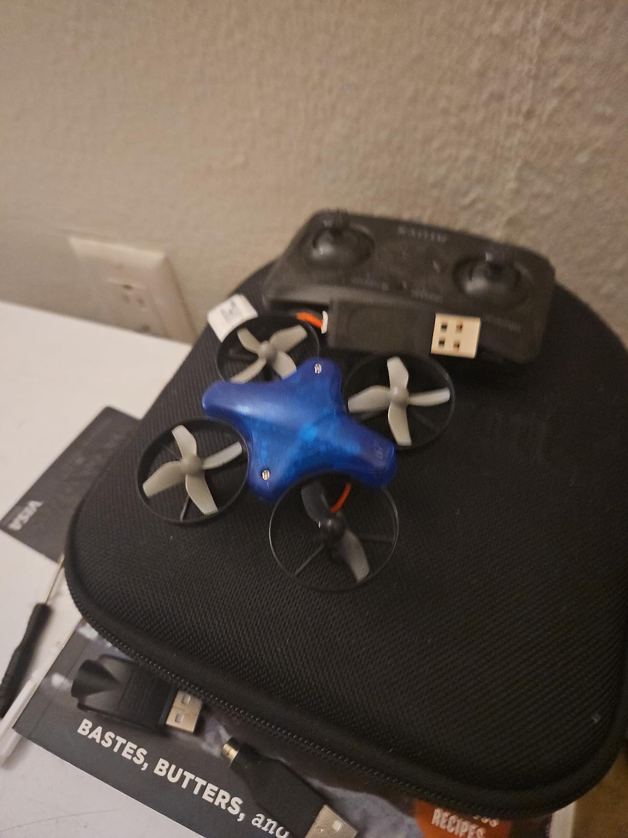 Mini Drone for Kids & Beginners, Indoor Portable Hand Operated/RC Nano Helicopter Quadcopter,Birthday＆ Children's Day Gift for Boys and Girls,Auto Hovering, Headless Mode & Remote Control, Red.4-blade design delivers greater stability customer photo 2