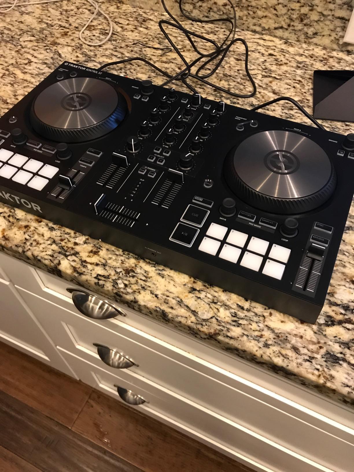 Native Instruments Traktor Kontrol S2 Mk3 DJ Controller, Black customer photo 2