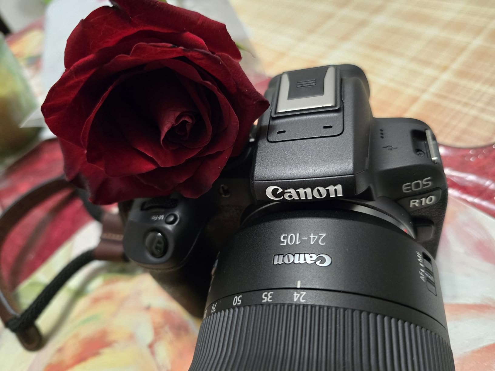 RF 24-105mm f/4L is USM Zoom Lens, Black - 2963C002 customer photo 2