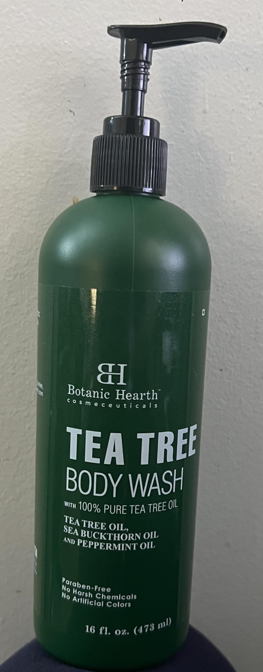 Botanic Hearth Tea Tree Body Wash - 16 fl oz - All-Natural Antifungal & Odor-Control Shower Gel for Acne, Athlete's Foot, Ringworm, Jock Itch & Healthy Skin, Sulfate & Paraben Free, for Men and Women customer photo 1