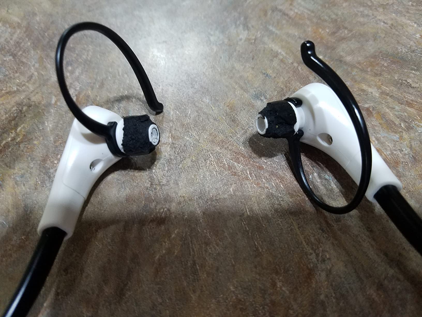 SIMOLIO Dual Wireless Headphones for TV Watching with Spare Battery for Seniors and The Elderly, Tone and Balance Control, Ambient Sound Listener, 164 ft Work Range, No Audio Delay, SM-824D2 customer photo 2