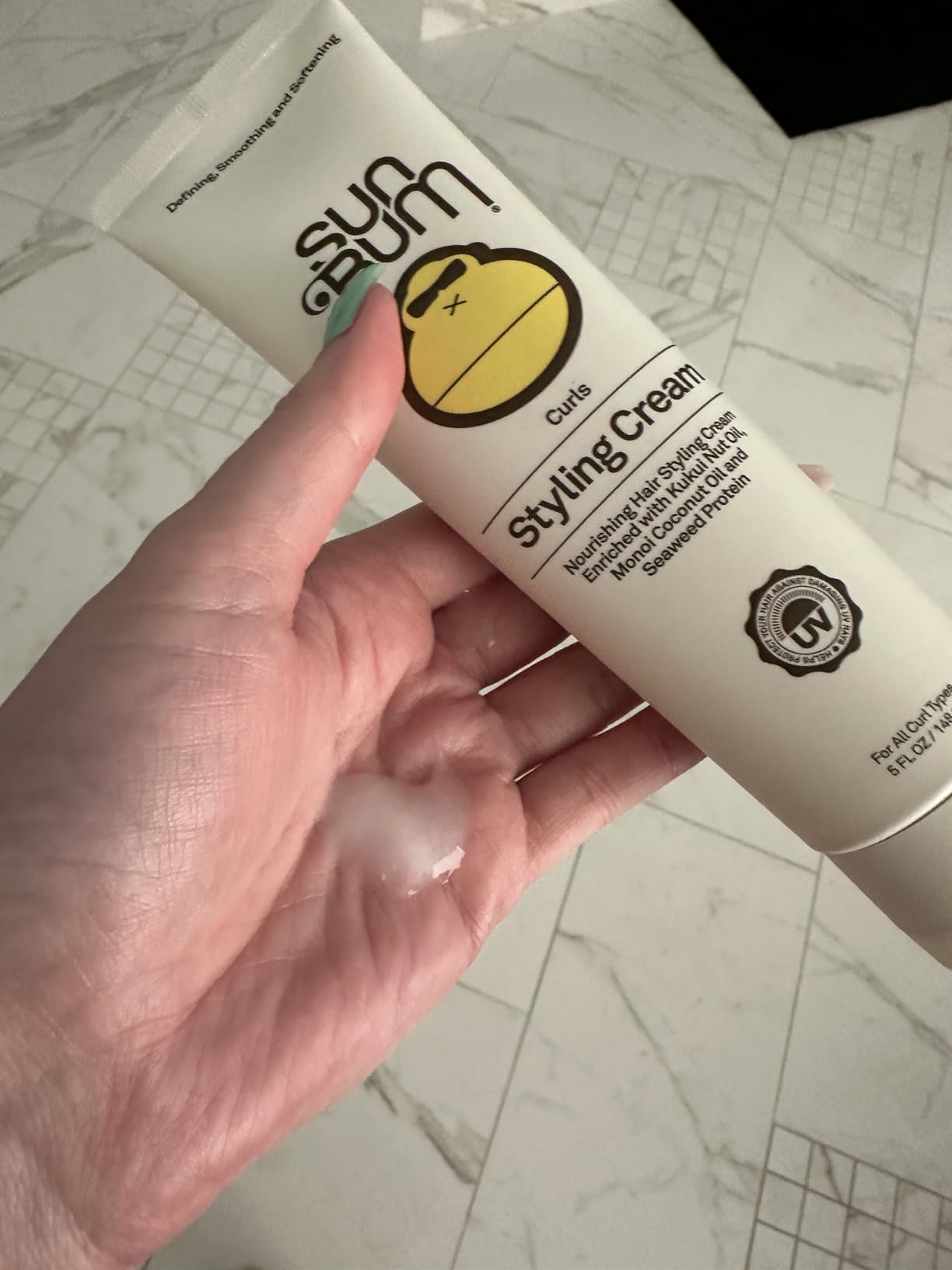 Sun Bum Curls and Waves Styling Cream - Lightweight Formula for Wavy and Curly Hair - Nourishing Kukui Nut and Coconut Oil - Frizz Free finish - Vegan and Cruelty Free - 5 oz customer photo 2