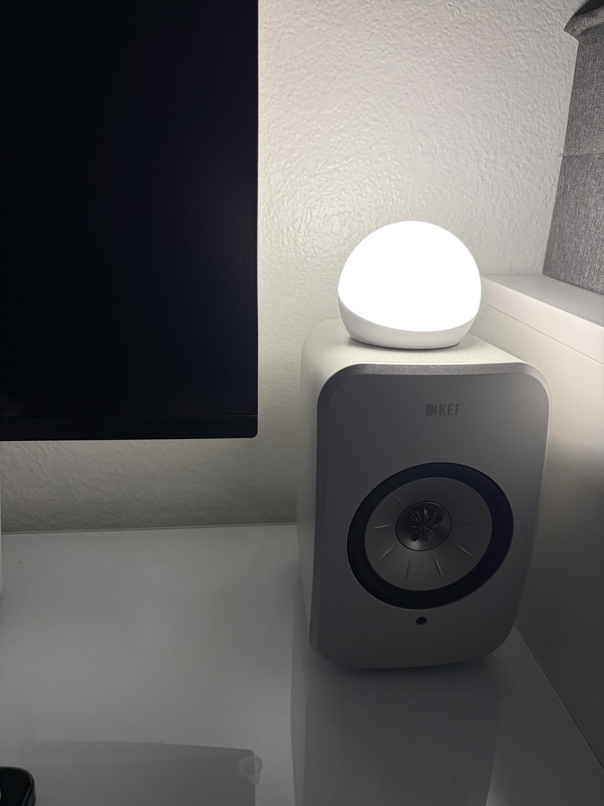 Echo Glow, Multicolor Smart Lamp, Works with Alexa customer photo 1