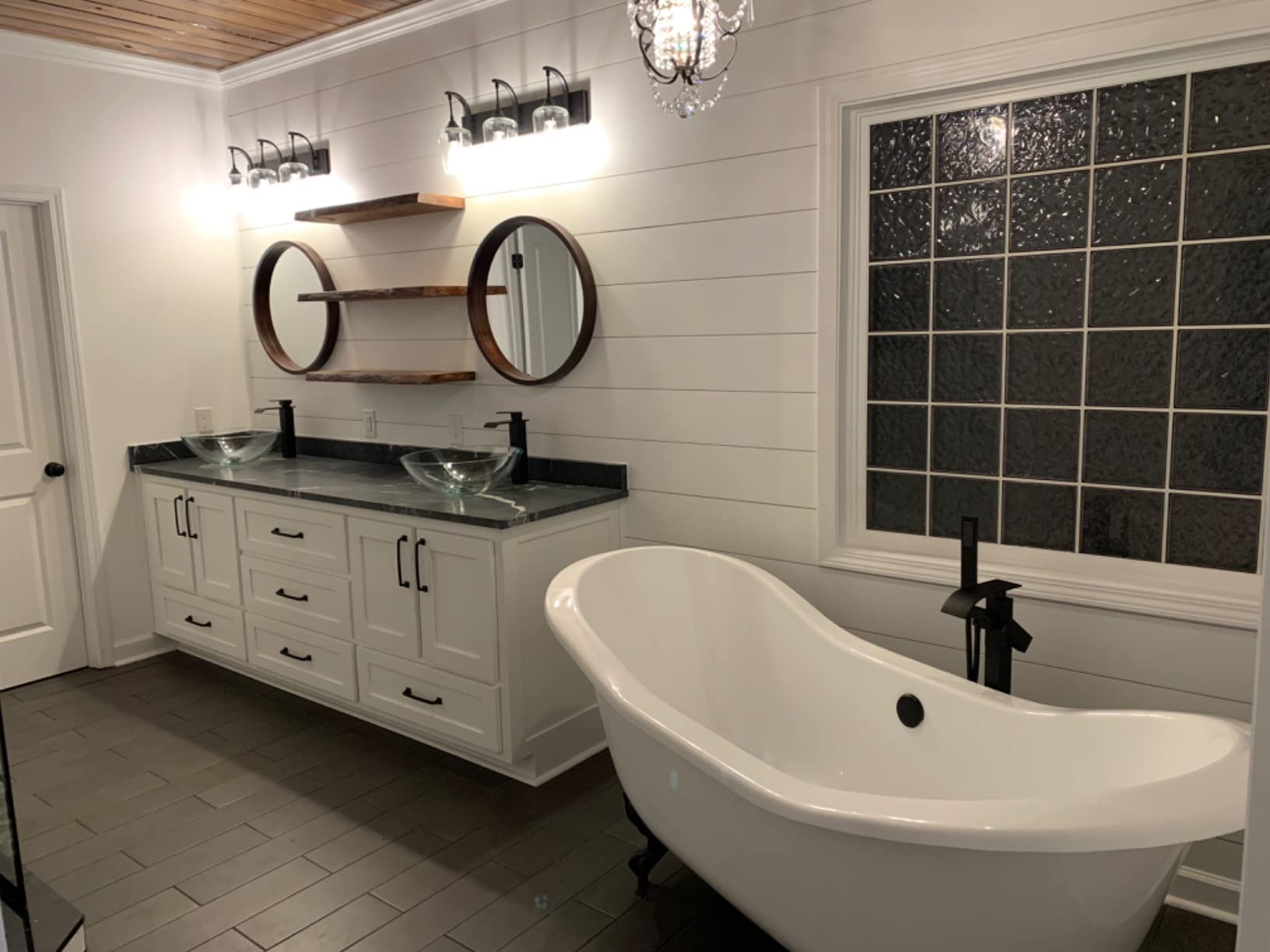 Vintage Tub & Bath Serenity 72 Inch Acrylic Double Slipper Clawfoot Tub - No Faucet Drillings - Imperial Ball & Claw Feet customer photo 1