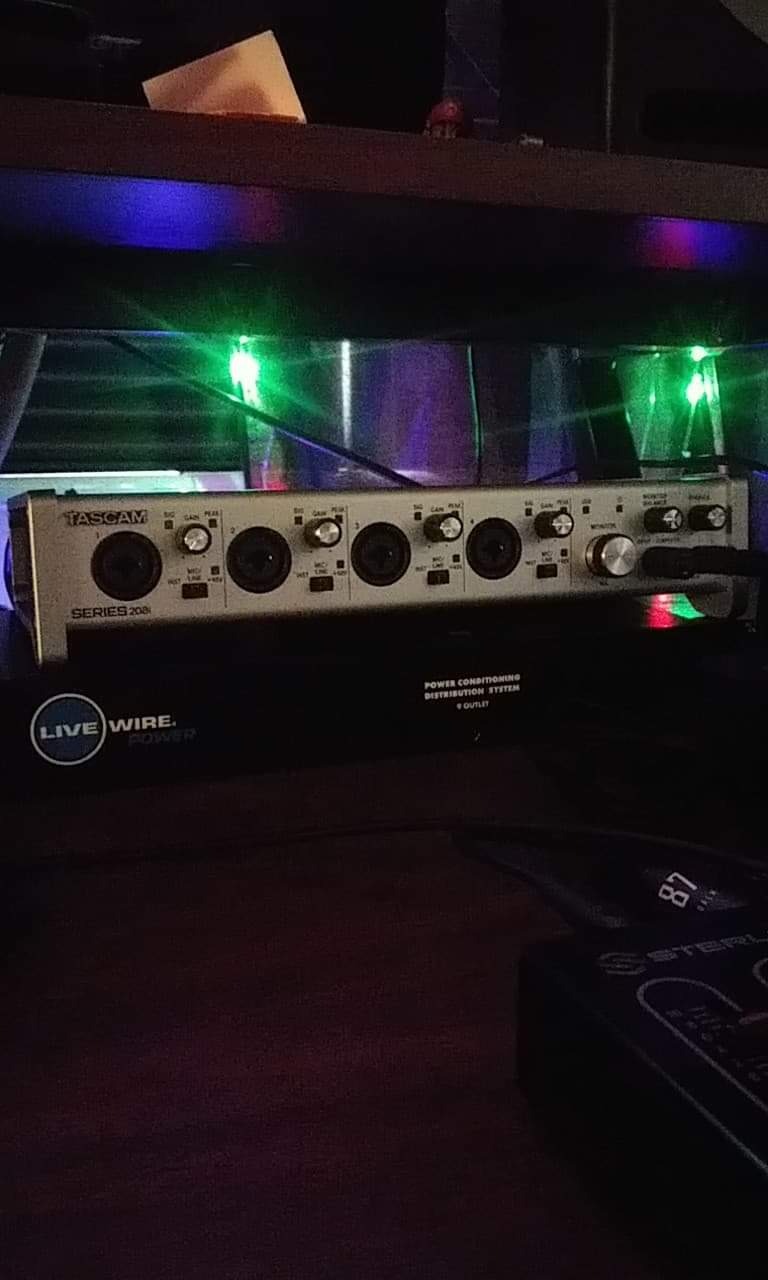 Tascam SERIES 208i 20 IN/8 OUT USB Audio Interface with MIDI, DAW Recording Software customer photo 1
