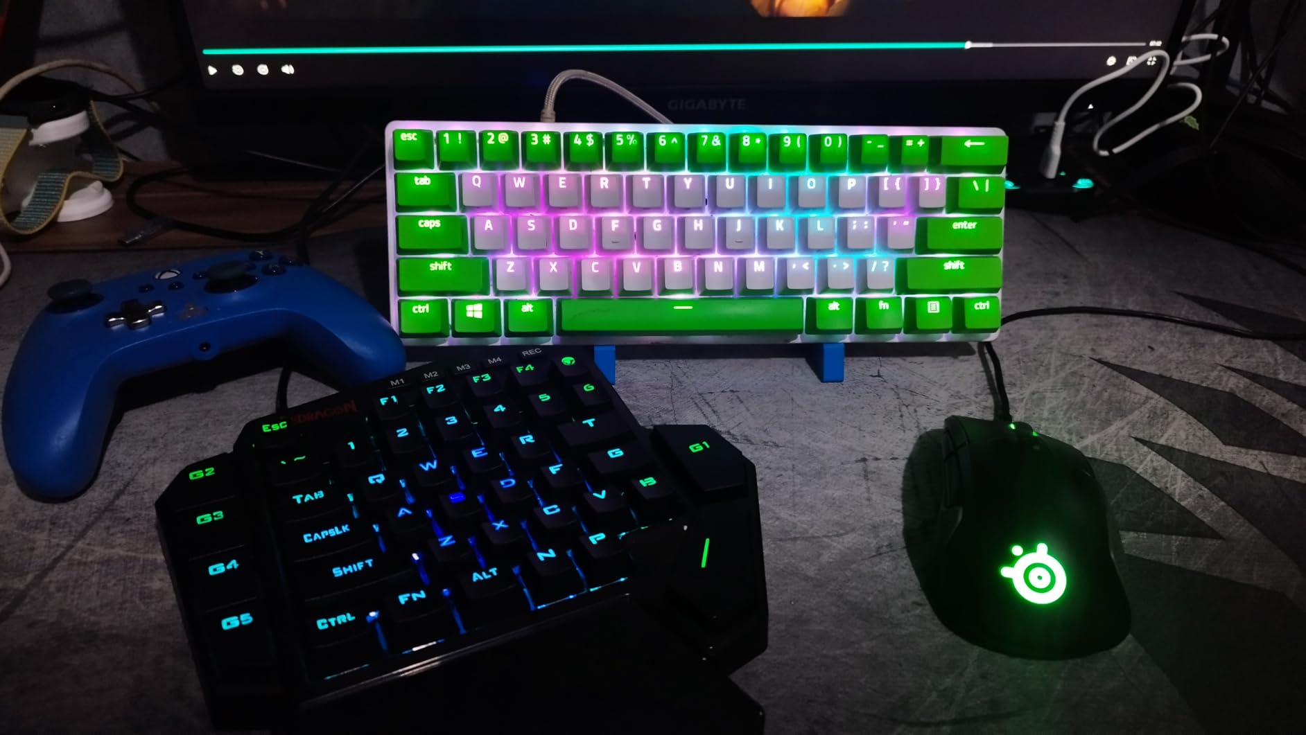 Redragon K585 DITI Wired One-Handed RGB Mechanical Gaming Keyboard, 42 Keys Type-C Professional Gaming Keypad w/Upgraded Hot-Swappable Socket, 7 Onboard Macro Keys & Detachable Wrist Rest customer photo 2