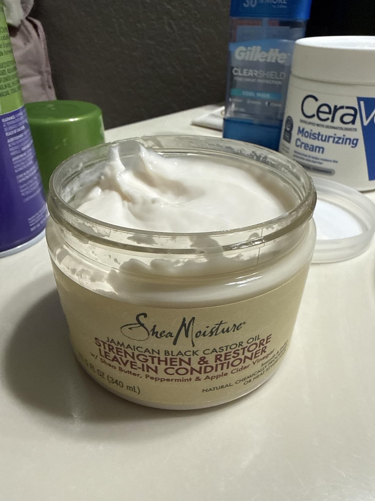SheaMoisture Jamaican Black Castor Oil Leave In Conditioner 100% Pure Jamaican Black Castor Oil For Damaged Hair to Soften and Detangle Hair 11.5 oz customer photo 2