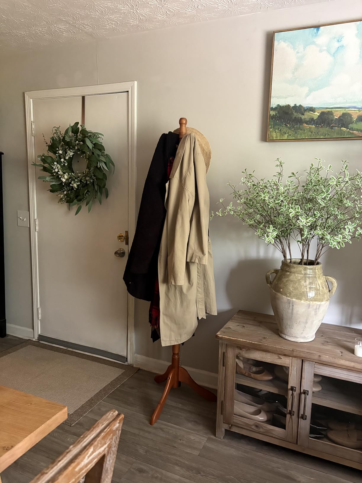 VASAGLE Solid Wood Coat Rack and Stand, Free Standing Hall Coat Tree with 10 Hooks for Hats, Bags, Purses, Rubberwood, Caramel Brown customer photo 1
