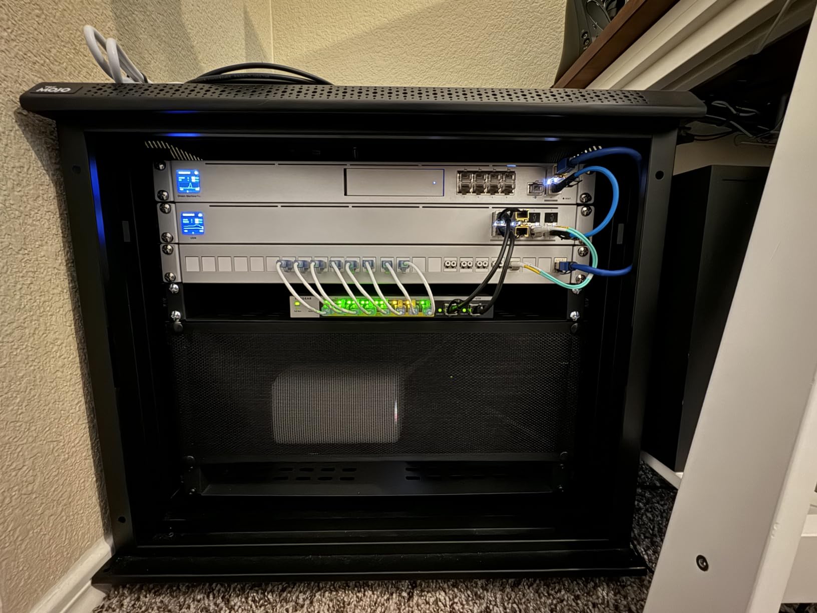 NETGEAR 10-Port PoE Gigabit Ethernet Smart Switch (GS110TP) - Managed, with 8 x PoE+ @ 55W, 2 x 1G SFP, Optional Insight Cloud Management, Desktop or Wall Mount, and Limited Lifetime Protection customer photo 1