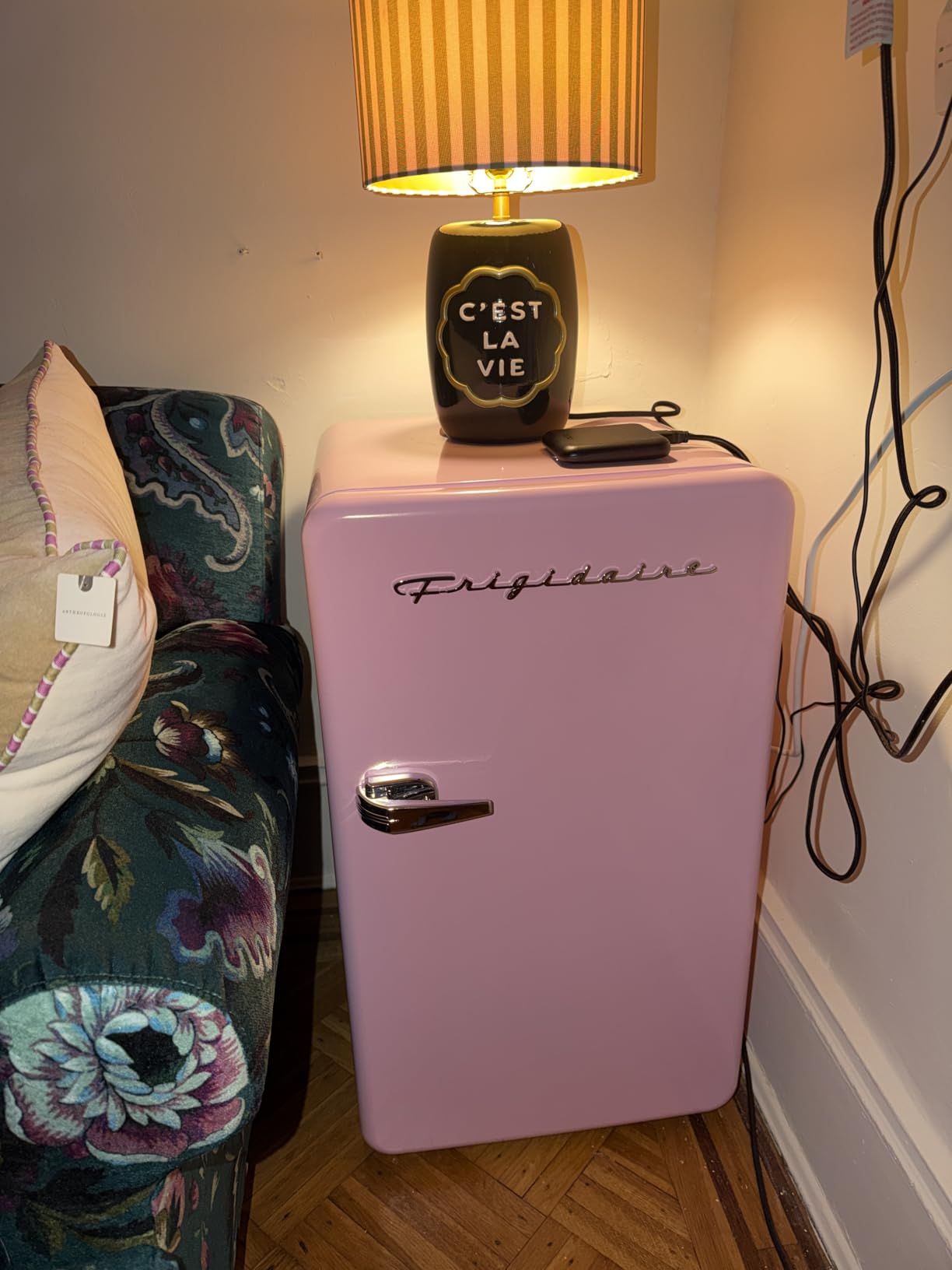 FRIGIDAIRE EFR372-BLUE 3.2 Cu Ft Blue Retro Compact Rounded Corner Premium Mini Fridge customer photo 2