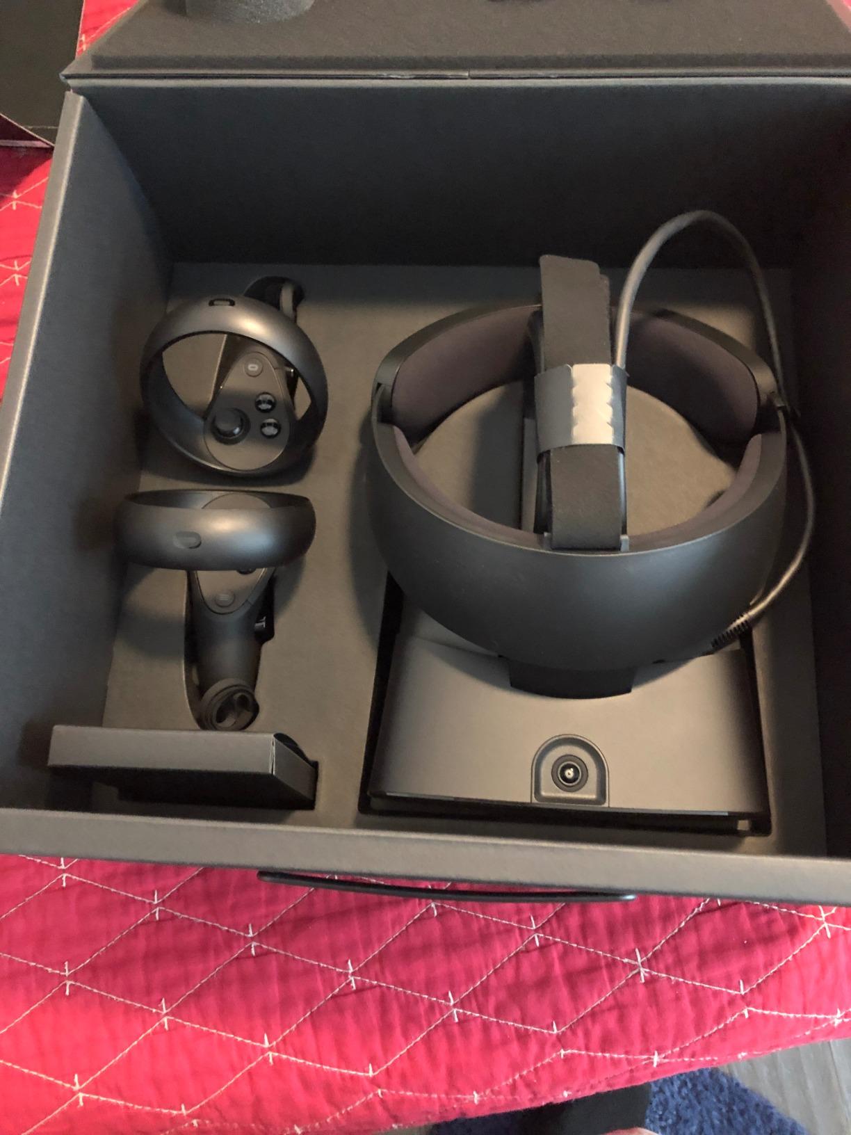 Oculus Rift S PC-Powered VR Gaming Headset customer photo 1