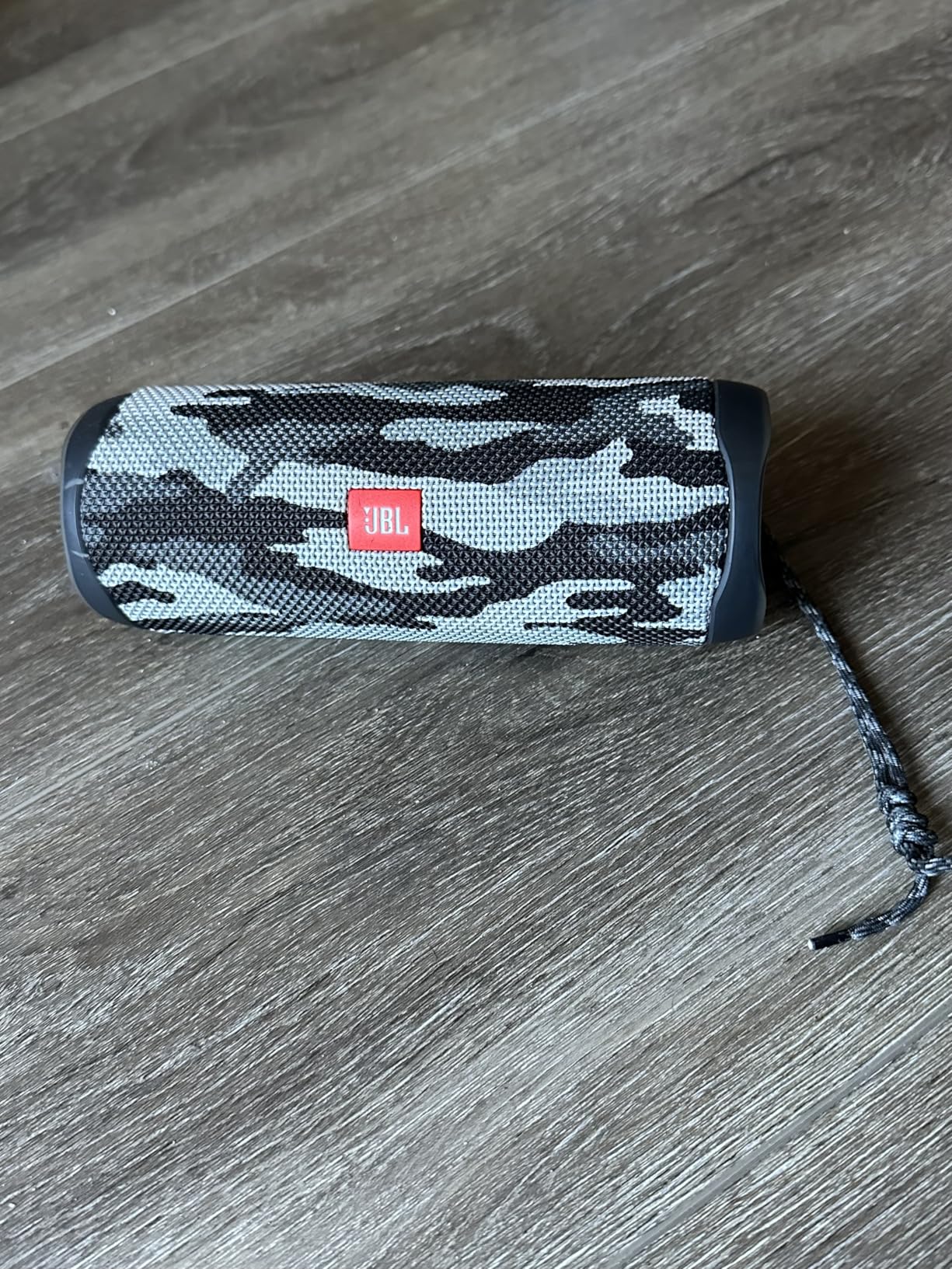 JBL FLIP 5, Waterproof Portable Bluetooth Speaker, Blue, 12 Hours Playtime, IPX7 Waterproof customer photo 1