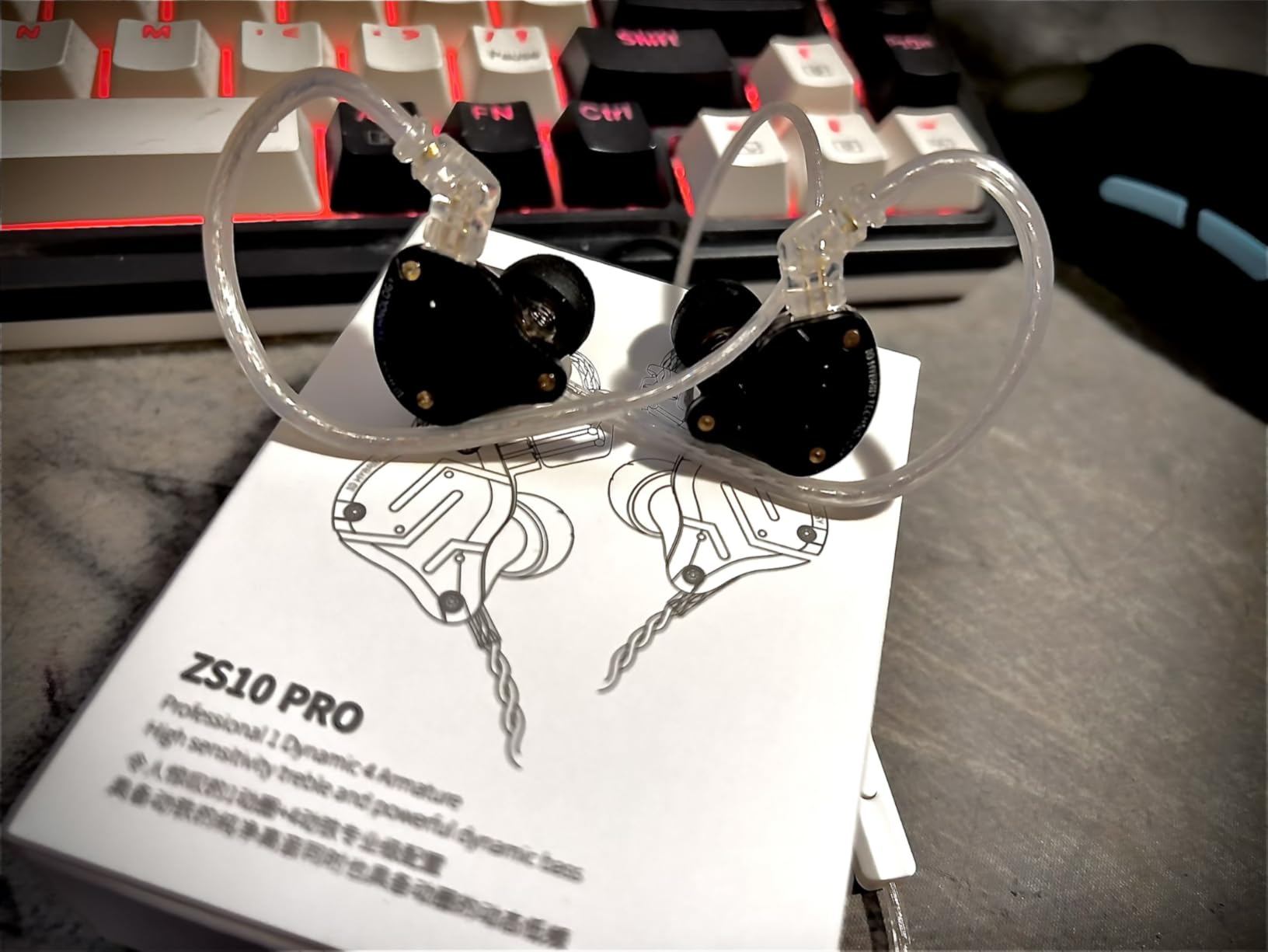 Linsoul KZ ZS10 Pro, 4BA+1DD 5 Driver in Ear Monitor, HiFi Wired Earbuds, Gaming Earbuds, Hybrid IEM Earphones with Stainless Steel Faceplate, Detachable Cable for Musician(with Mic, Black) customer photo 1