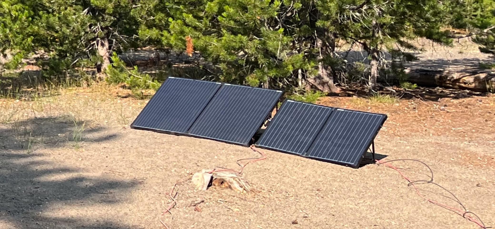 Renogy 200W 12V Portable Solar Panels Suitcase with Waterproof 20A Charge Controller, Foldable 200 Watt Solar Panel W/ Adjustable Kickstand, Solar Charger for Power Station, RV, Camping, SUV, Off Grid customer photo 2