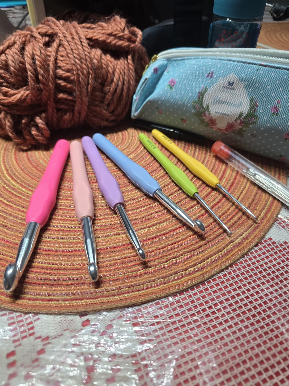 Yarniss Crochet Hooks, 14 Size Crochet Set 2mm(B)-10mm(N), Ergonomic Crochet Hooks Set with Case for Beginner, Long Crochet Needles customer photo 1