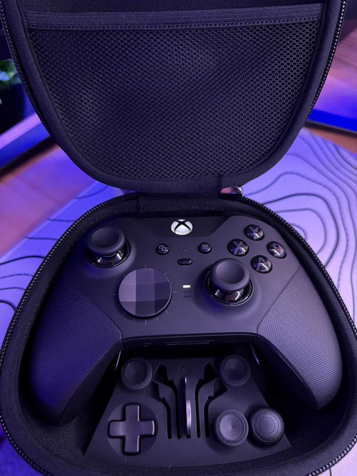 Xbox Elite Series 2 Core Wireless Gaming Controller - Black - Xbox Series X|S, Xbox One, Windows PC, Android, and iOS customer photo 2