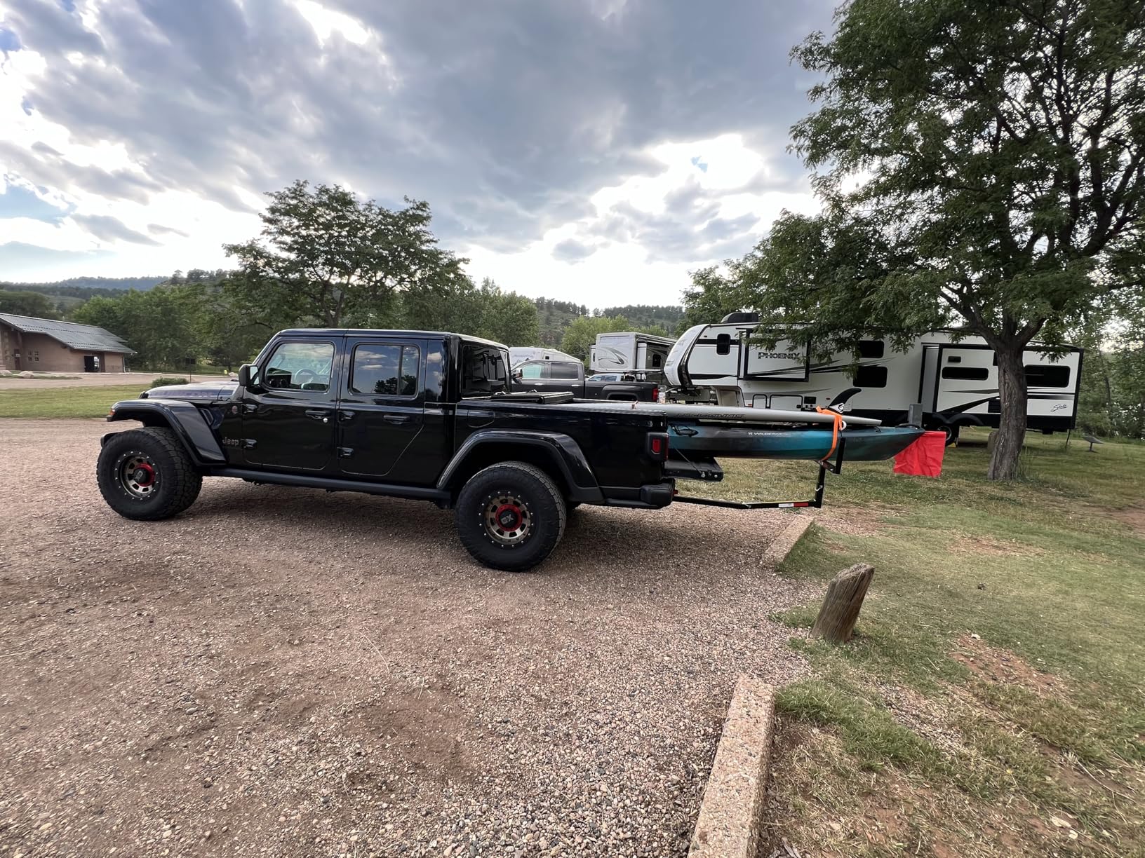 Jeremywell Adjustable Steel Pick Up Truck Bed Hitch Extender Extension Rack with Flag for Boat Lumber Long Loads Canoe Ladder Fits 2